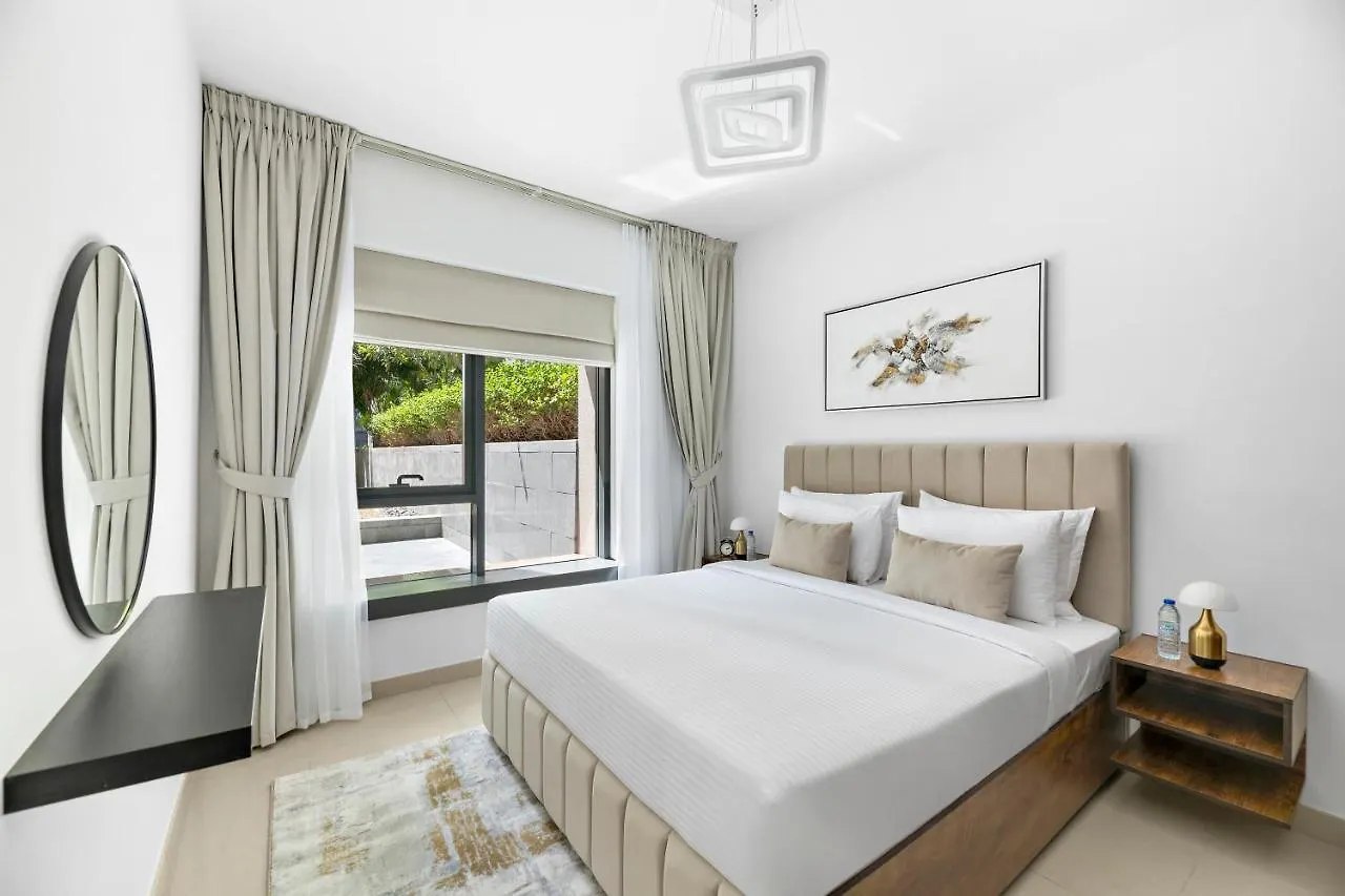Designer 1Br 29 Boulevard Downtown Dubai Near Burj Khalifa location